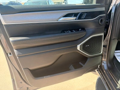 2025 Jeep Wagoneer Base