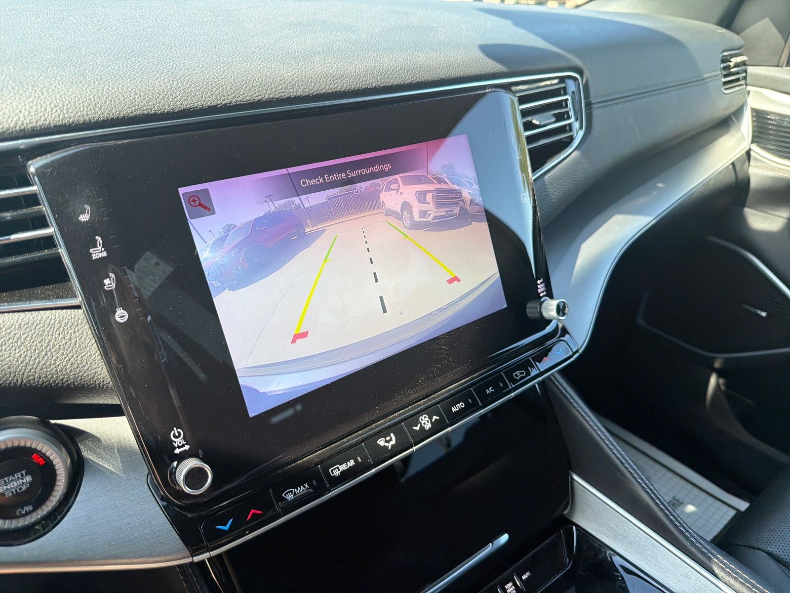 2025 Jeep Wagoneer Base