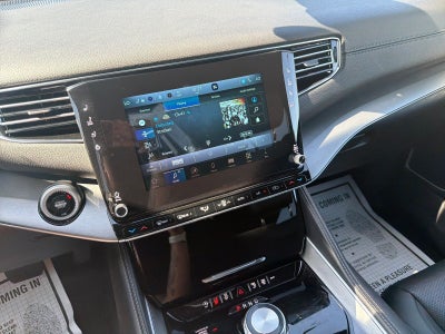 2025 Jeep Wagoneer Base