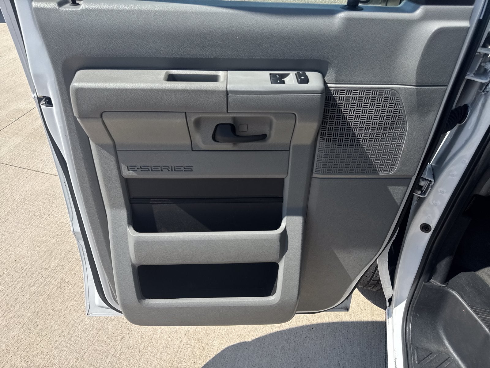 2014 Ford E-150 Commercial