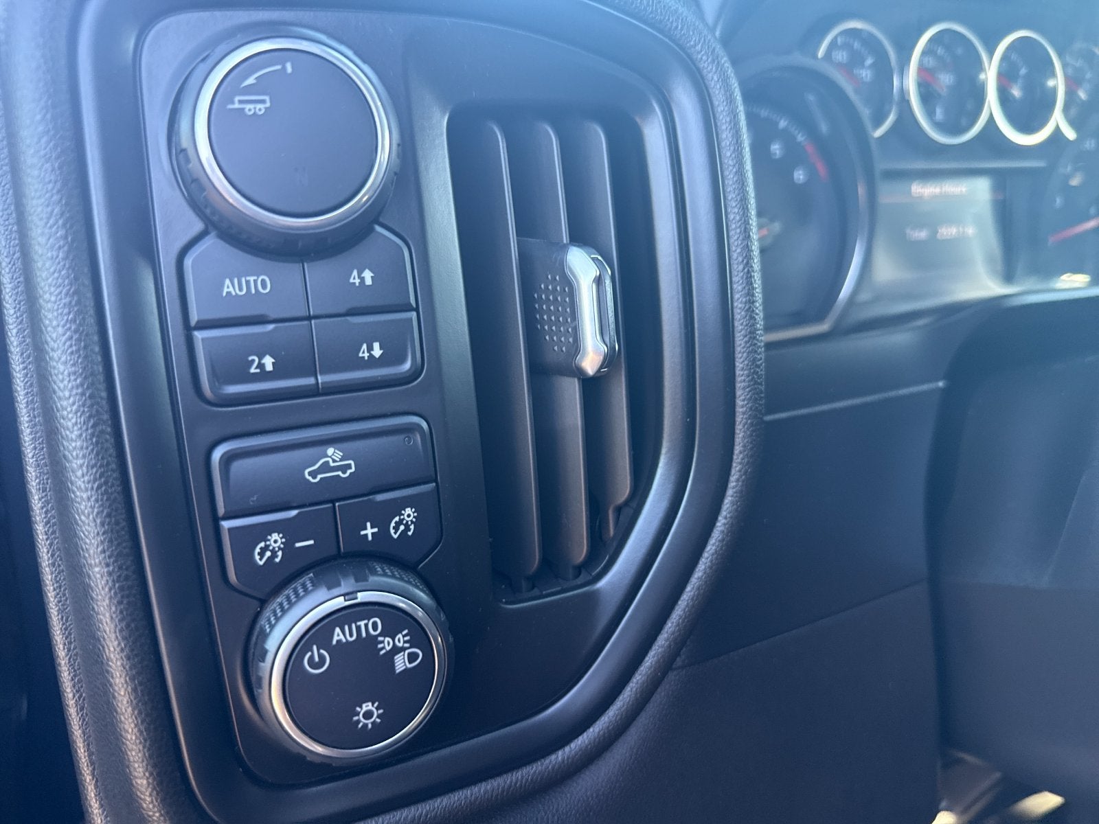 2021 Chevrolet Silverado 1500 Custom Trail Boss