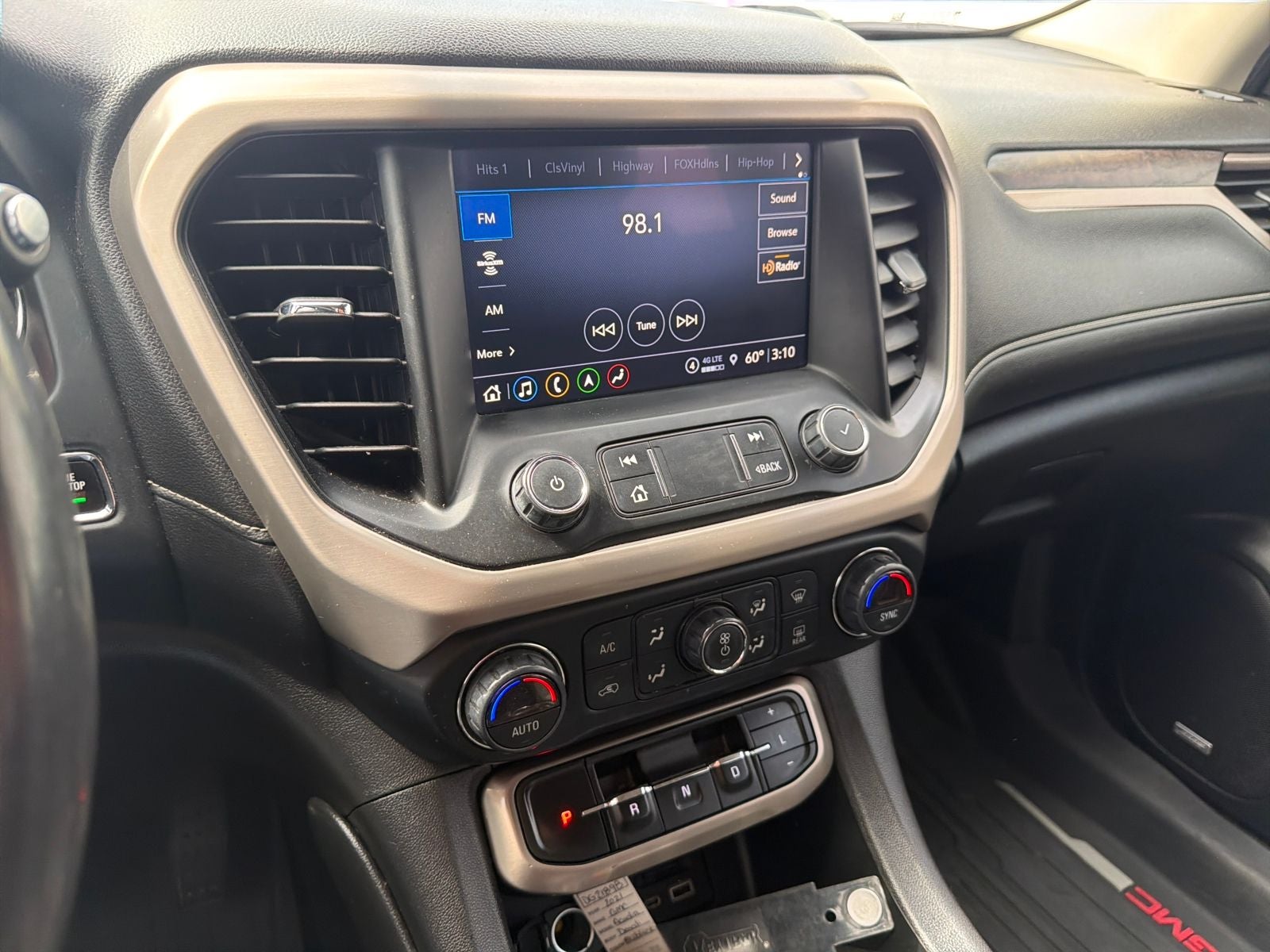 2021 GMC Acadia Denali