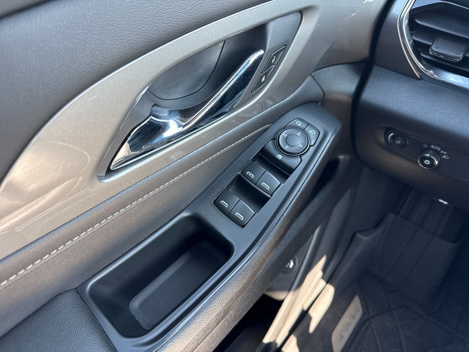 2024 Chevrolet Traverse Limited LT Leather