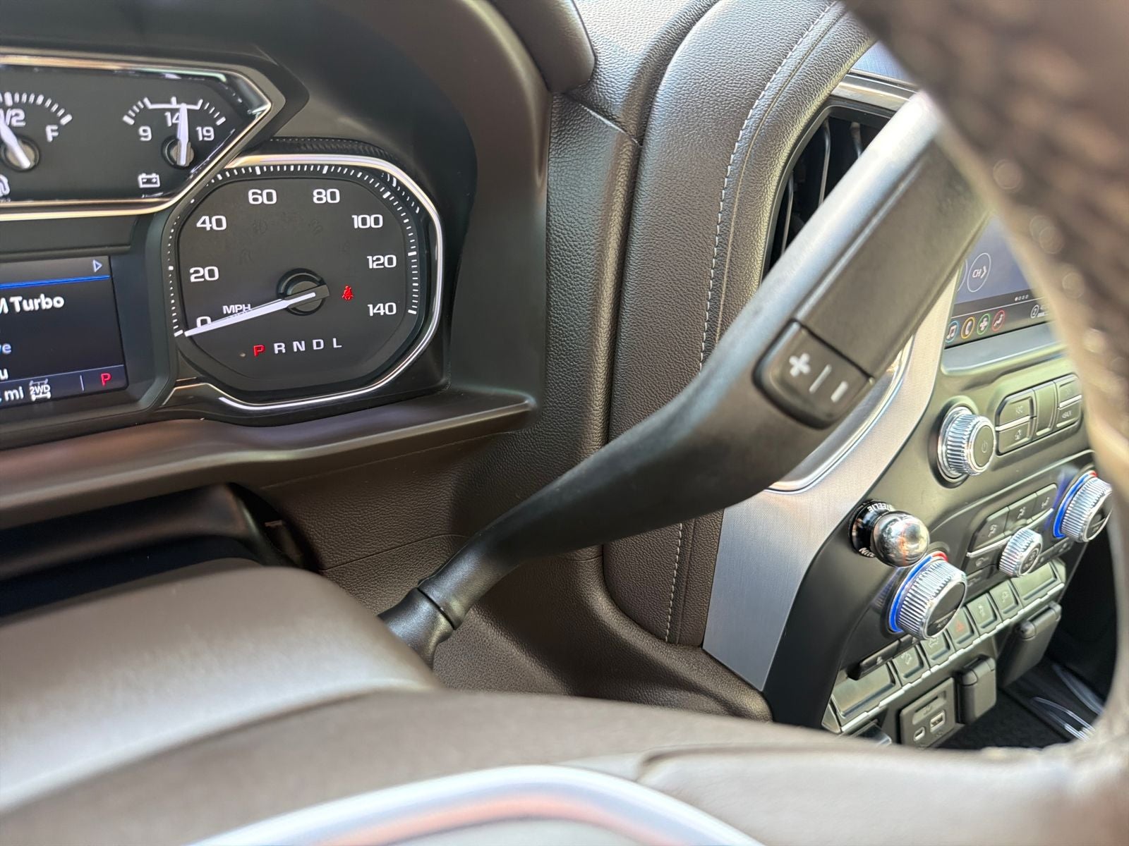 2022 GMC Sierra 2500HD SLT