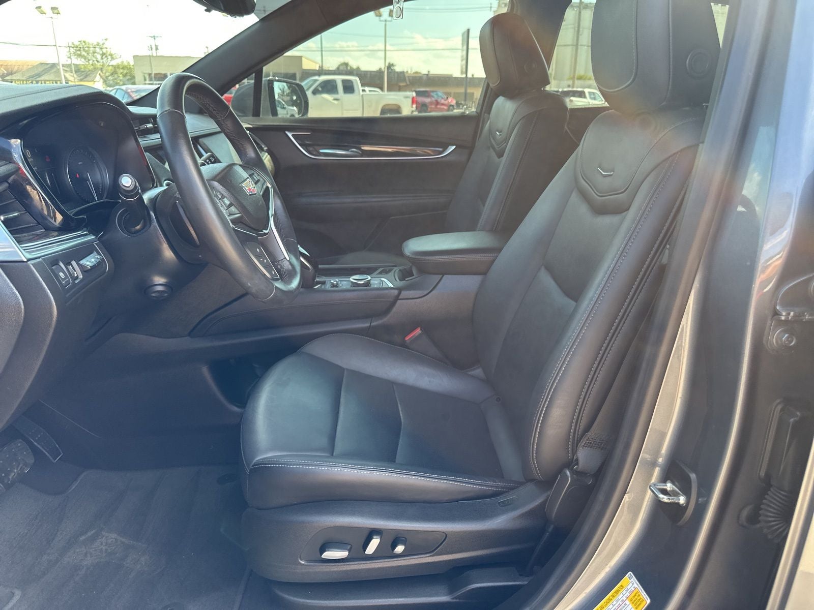 2022 Cadillac XT5 Premium Luxury