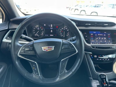 2022 Cadillac XT5 Premium Luxury