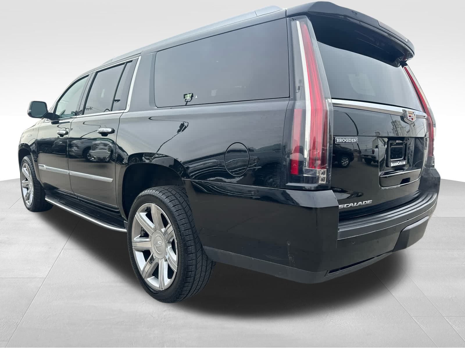 2020 Cadillac Escalade ESV Premium