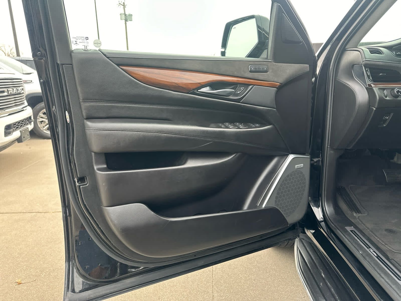 2020 Cadillac Escalade ESV Premium