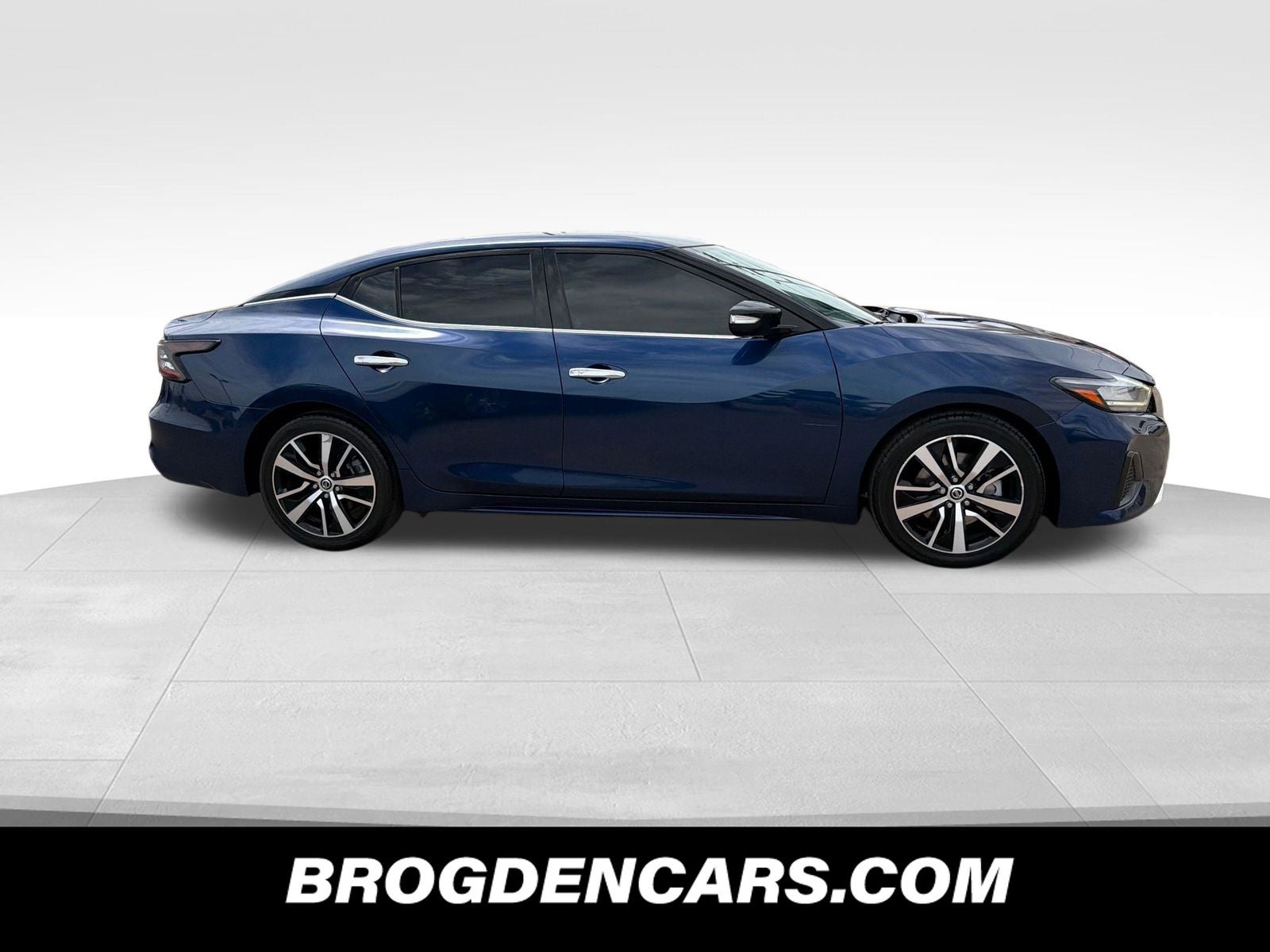 2022 Nissan Maxima SV