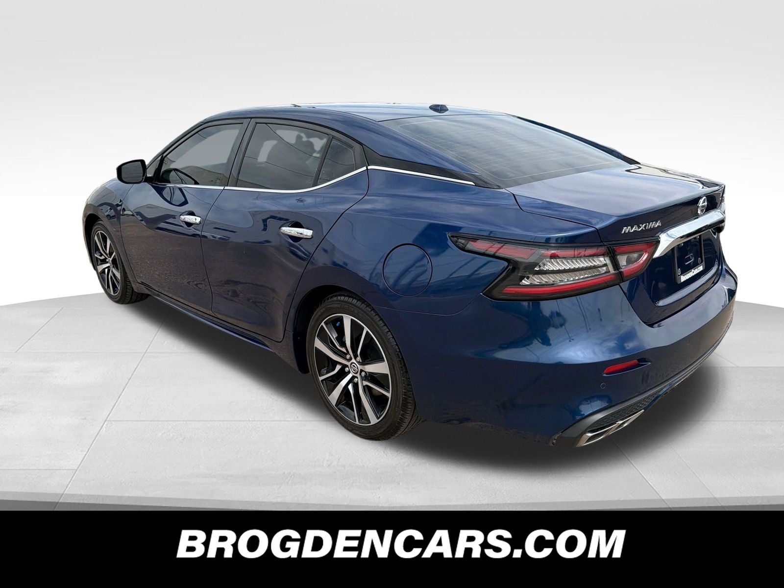 2022 Nissan Maxima SV