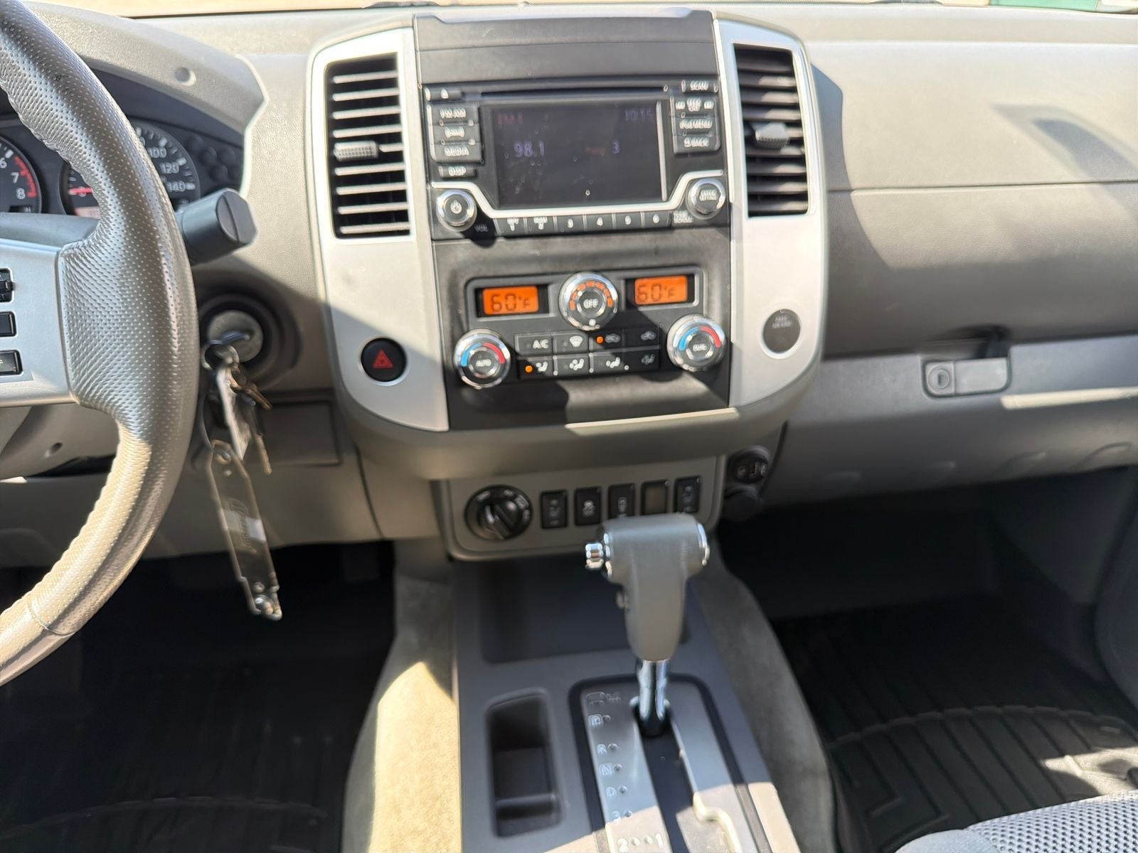 2017 Nissan Frontier SV