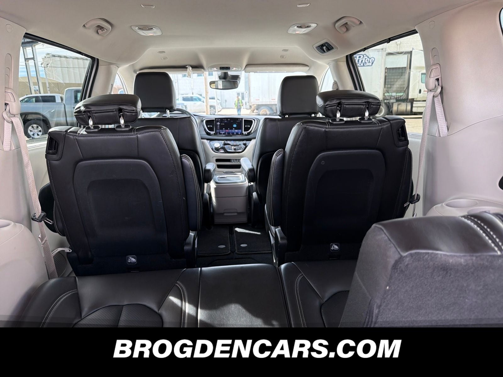 2023 Chrysler Pacifica Touring L