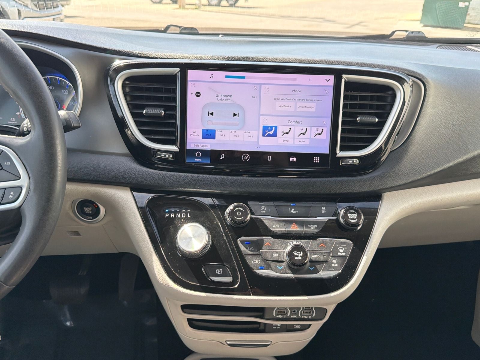 2022 Chrysler Pacifica Touring L