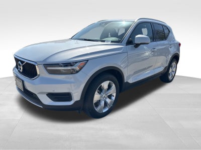 2020 Volvo XC40 Momentum