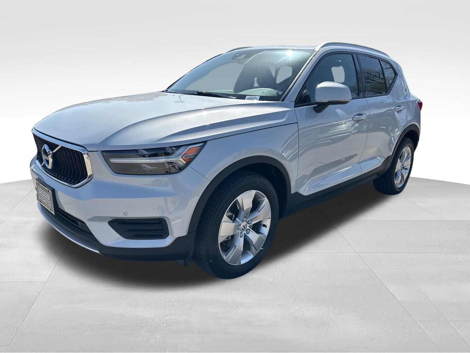2020 Volvo XC40 Momentum