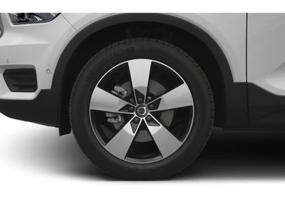 2020 Volvo XC40 Momentum