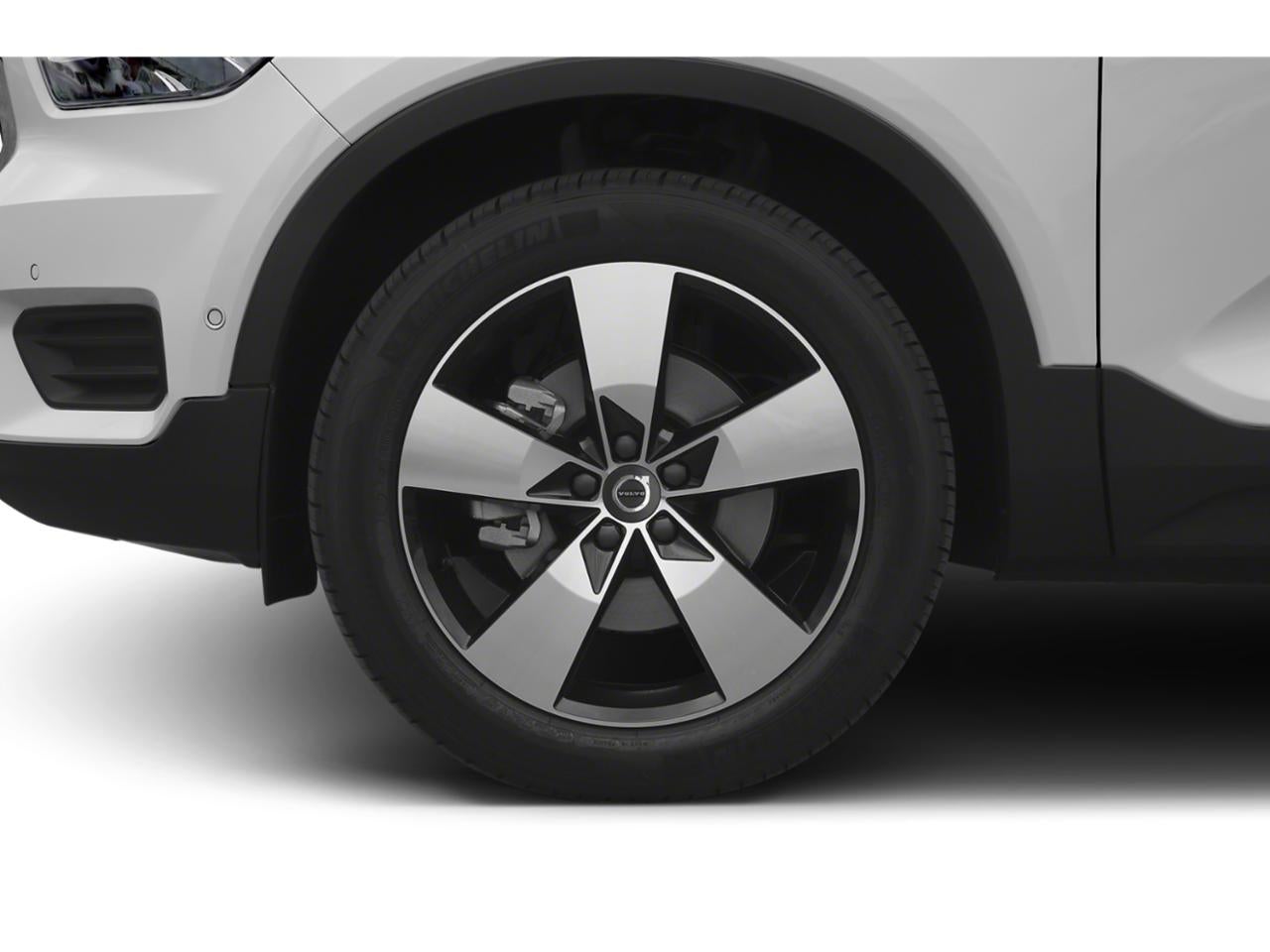 2020 Volvo XC40 Momentum