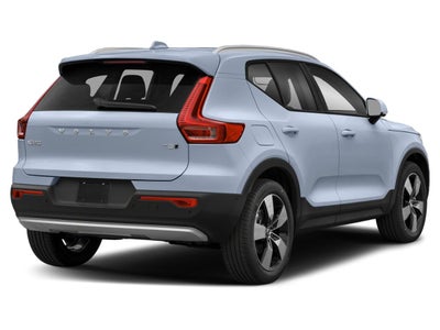 2020 Volvo XC40 Momentum